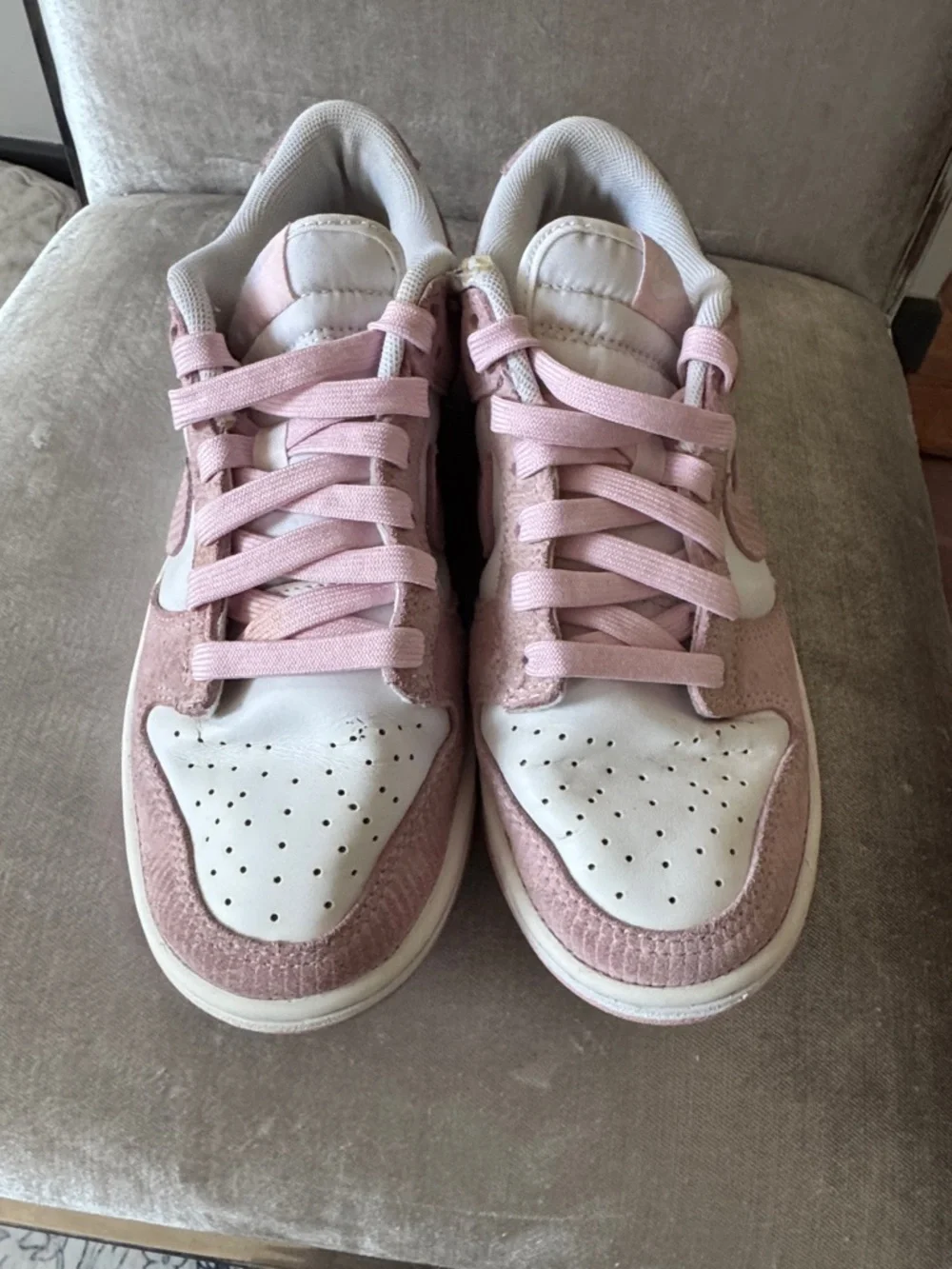 Nike Dunk Low Pink and White Corduroy Trainers - Picture 3 of 4